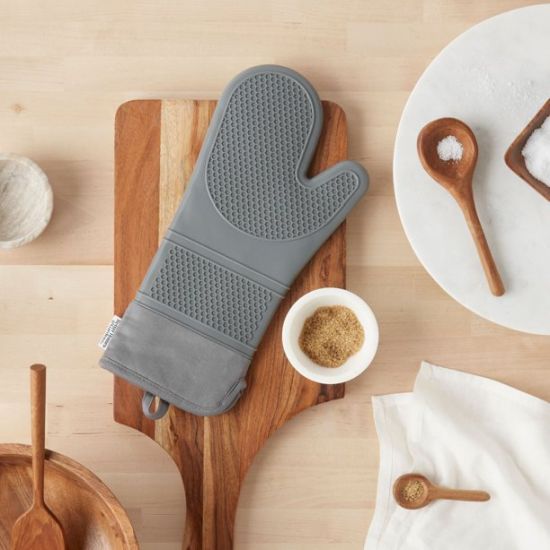 Better Homes and Gardens Honeycomb Dual Texture Oven Mitt $6.49 (reg $15)